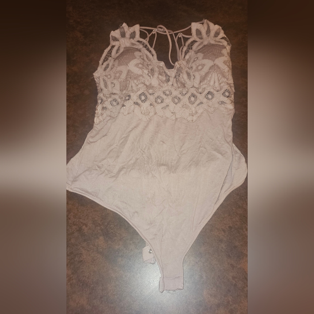 RUE 21 SPAGUETTI STRAP TOP BLOUSE LACE SMALL GUC BODYSUIT - Picture 10 of 12